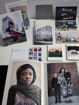 Übersicht von Postkarten, Bücher, Mappe und Flyer Daniel Sadowski Fotograf