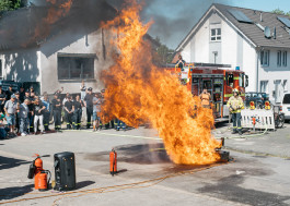 Vorführung der Feuerwehr Mitmachmarkt, Castop-Rauxel, Merklinde, 2025 Daniel Sadowski Fotograf